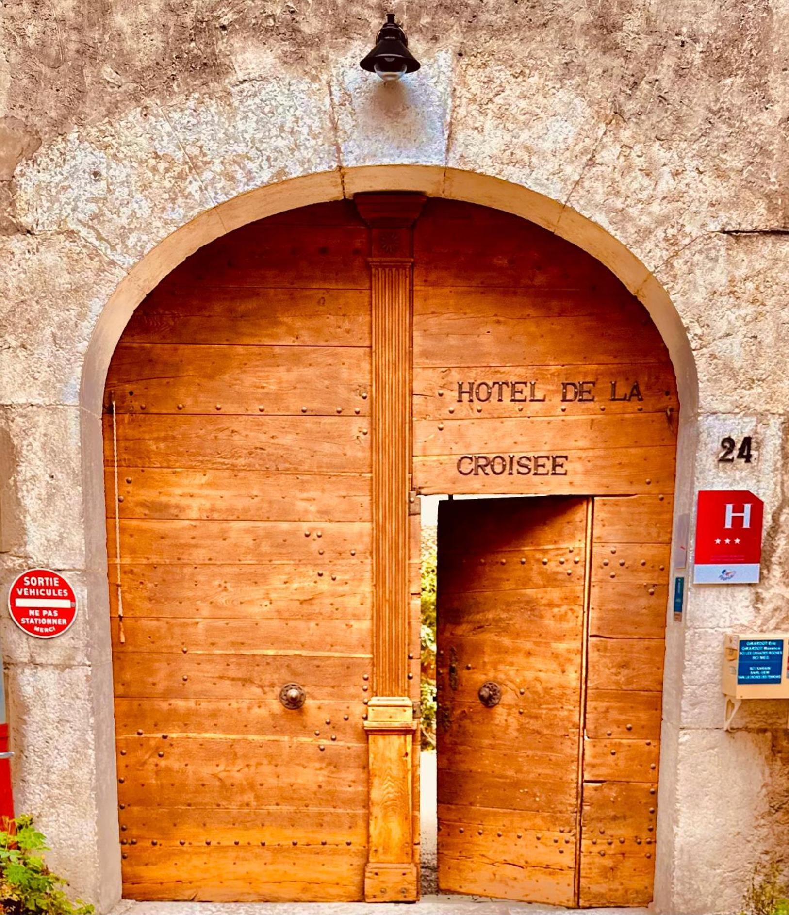 Poncin Hotel De La Croisee מראה חיצוני תמונה